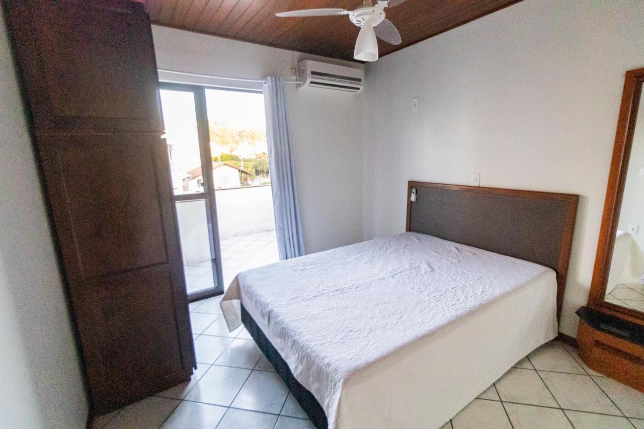 Apartamento Cobertura - 140 Metros Da Praia Бомбиньяс Экстерьер фото