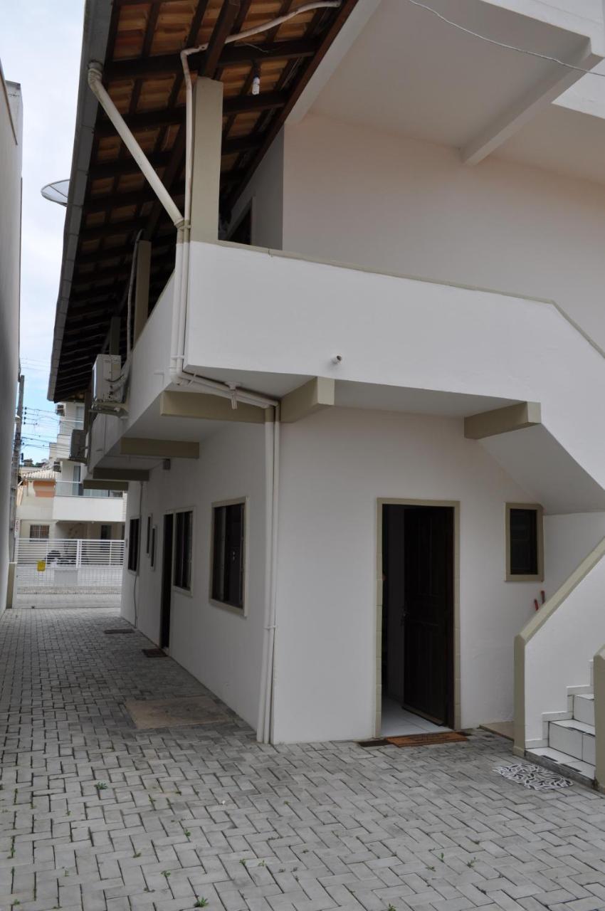 Apartamento Cobertura - 140 Metros Da Praia Бомбиньяс Экстерьер фото